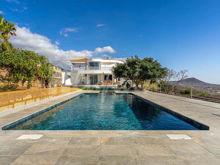 Villa for Sale in San Miguel, Tenerife 6