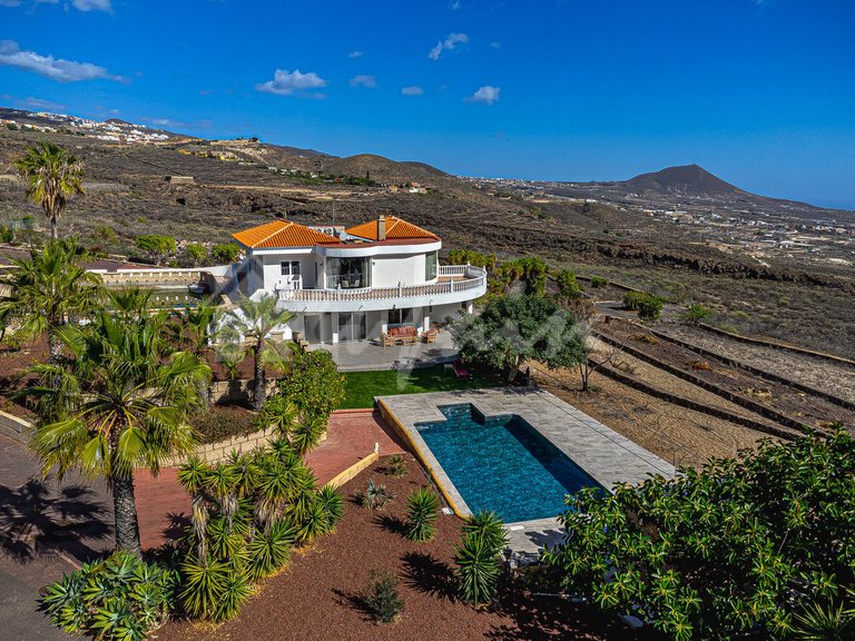Villa for Sale in San Miguel, Tenerife 3