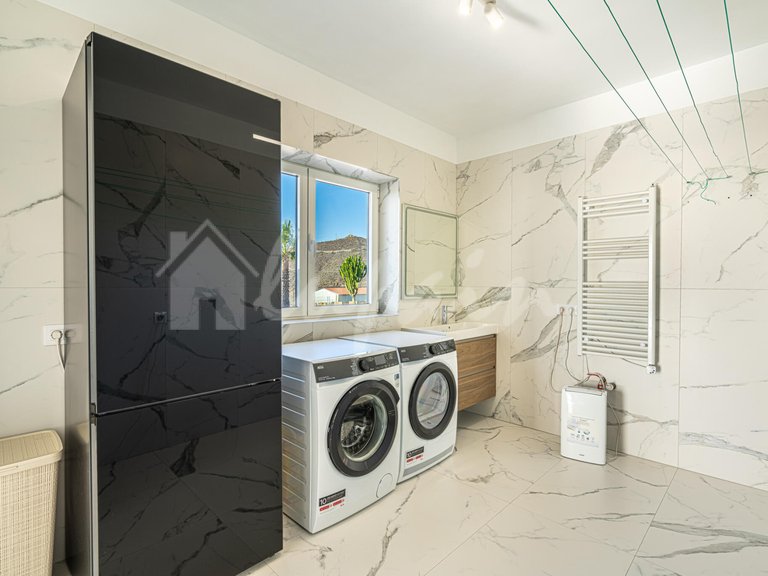 Villa for Sale in San Miguel, Tenerife 23