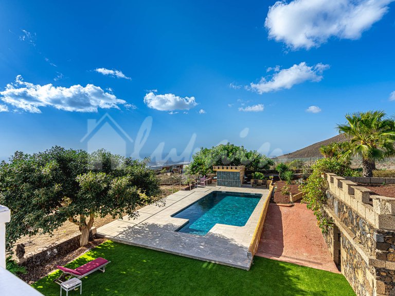 Villa for Sale in San Miguel, Tenerife 8