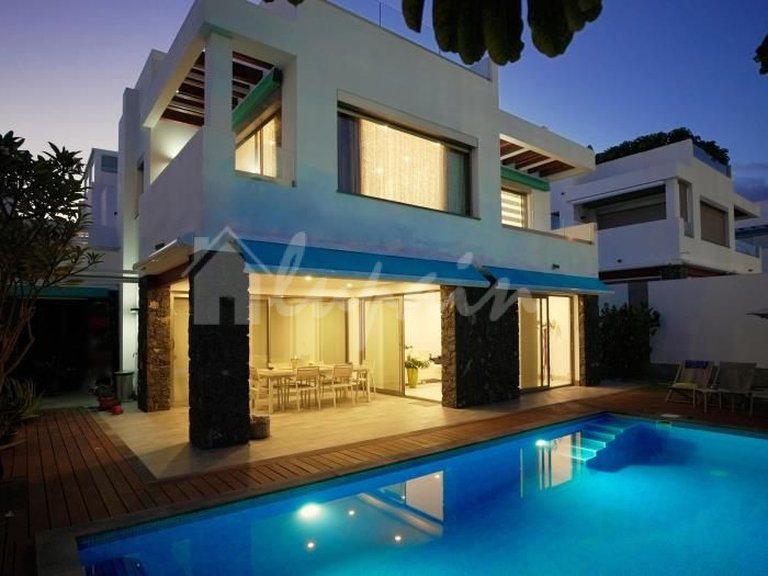 Villa for Sale in Los Cristianos, Portofino 3