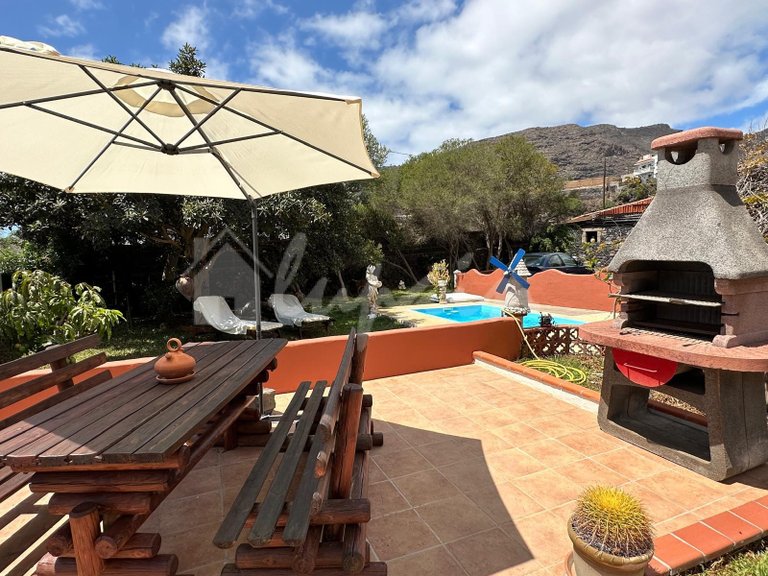 Villa for Sale in Los Gigantes, Tenerife 2