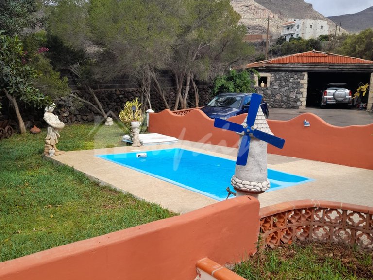 Villa for Sale in Los Gigantes, Tenerife 11