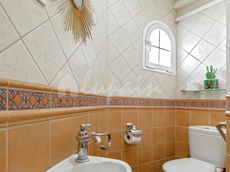 Villa for Sale in Callao Salvaje, Tenerife 16