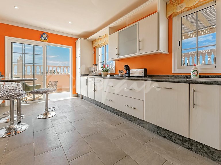 Villa for Sale in Callao Salvaje, Tenerife 10