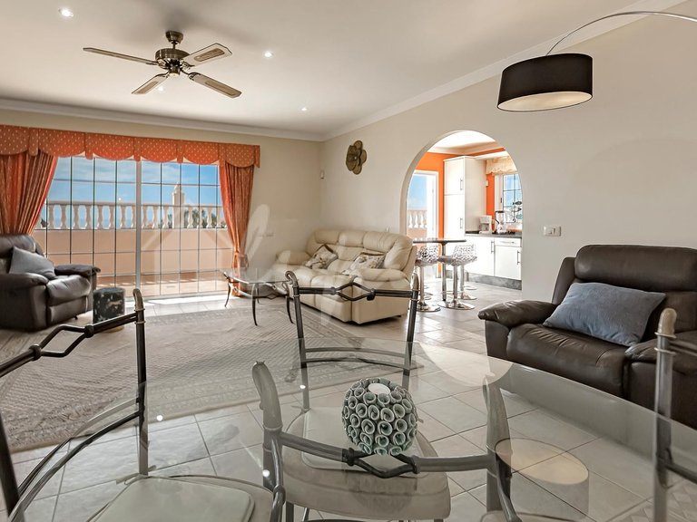 Villa for Sale in Callao Salvaje, Tenerife 6