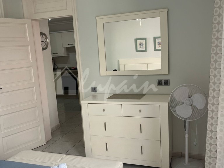 Apartment for Sale in Playa De Las Americas, Parque Santiago 36