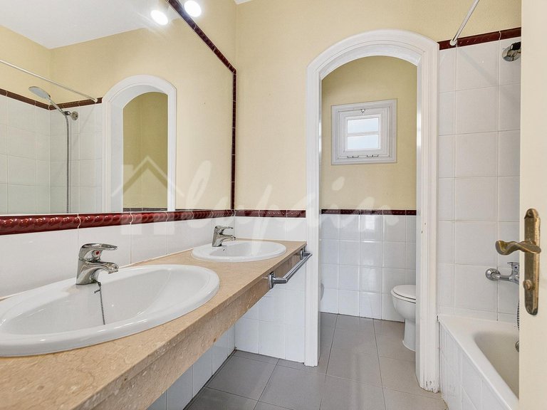 Apartment for Sale in Torviscas, Balcon Del Atlantico 18