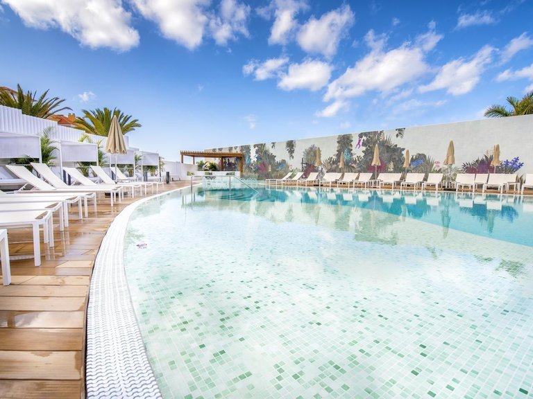 Apartment for Sale in Los Cristianos, Ohasis Boutique Suites 1