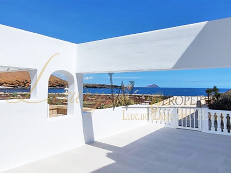 Apartment for Sale in Costa Del Silencio, Tenerife, España 2