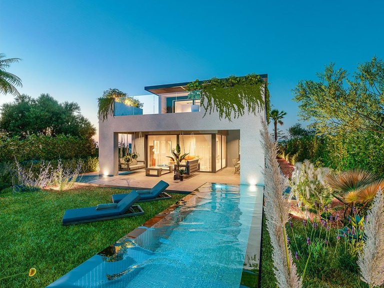 Villa for Sale in Estepona, Malaga 2