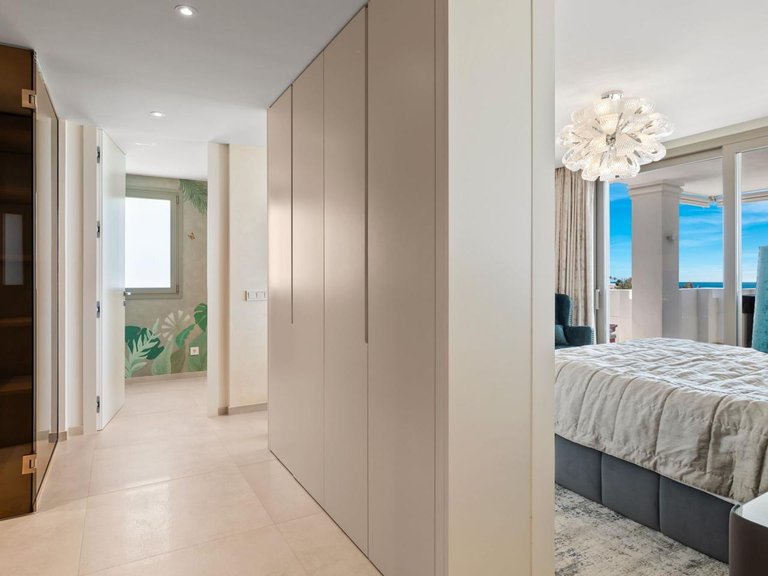 Apartment for Sale in Marbella, Malaga 18