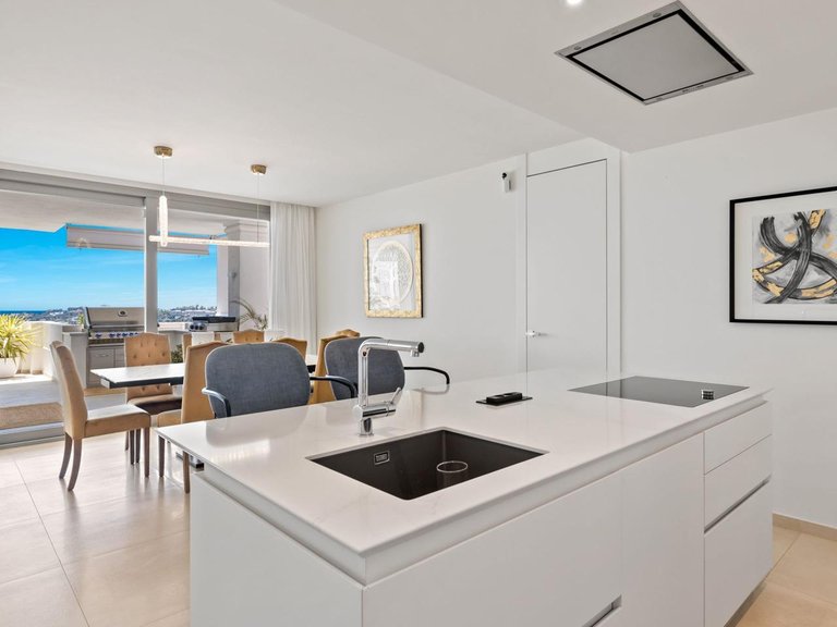 Apartment for Sale in Marbella, Malaga 16