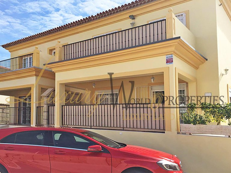 Villa for Sale in Costa Adeje, Tenerife, España 38
