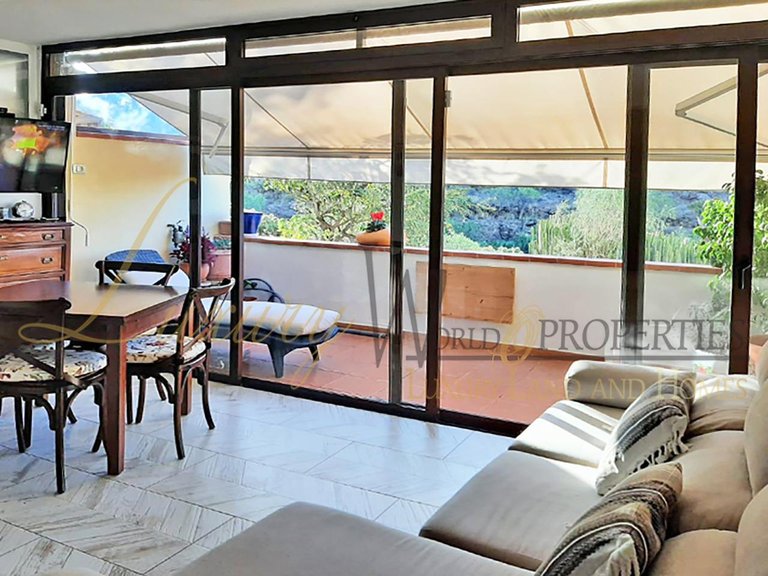 Villa for Sale in Costa Adeje, Tenerife, España 4