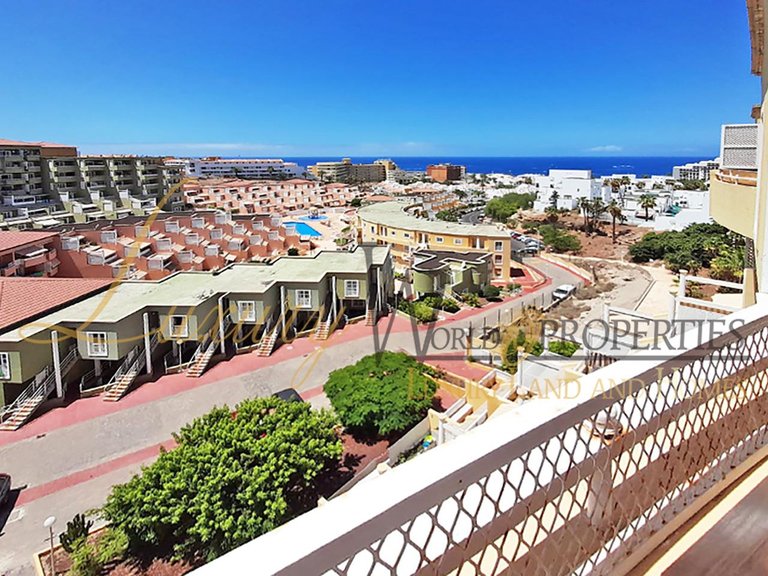 Apartment for Sale in Costa Adeje, Tenerife, España 2
