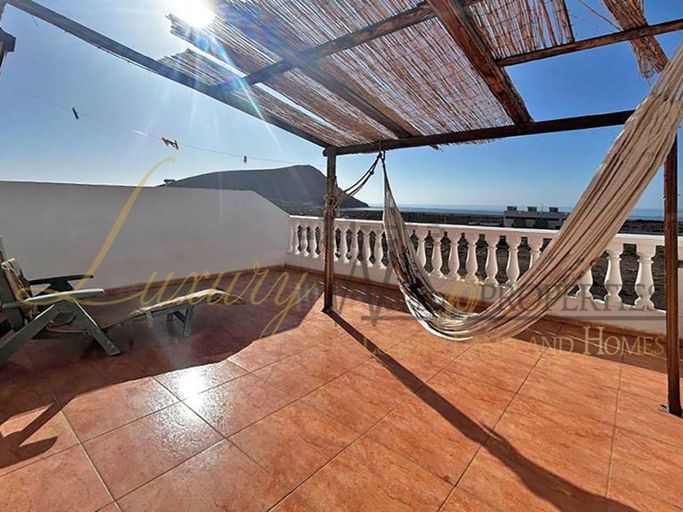 Town House for Sale in La Tejita, Tenerife, España 2