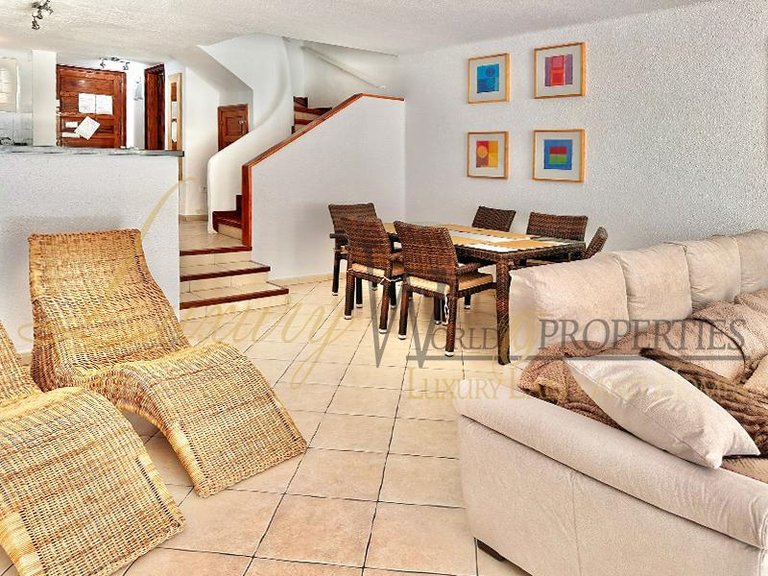 Villa for Sale in Playa De Las Americas, Tenerife, España 3