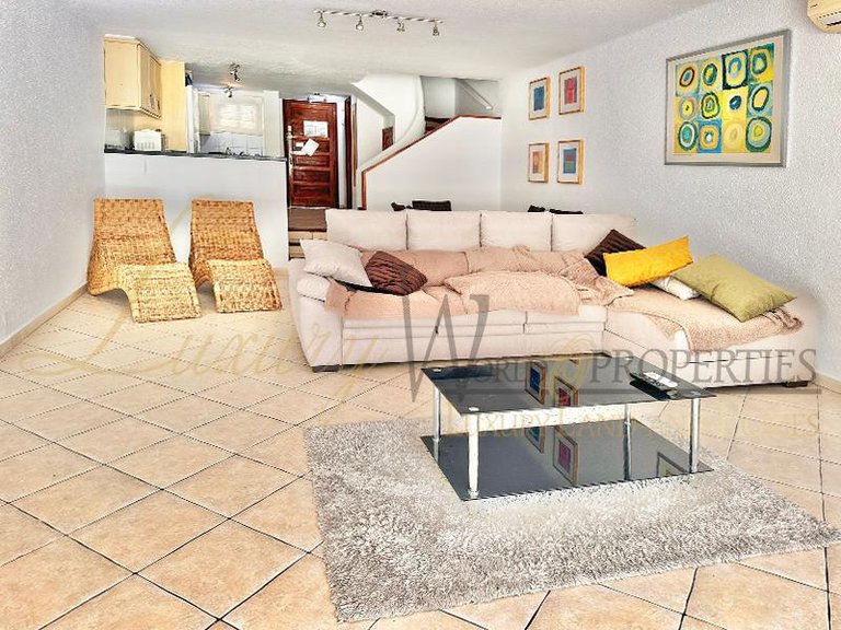 Villa for Sale in Playa De Las Americas, Tenerife, España 1