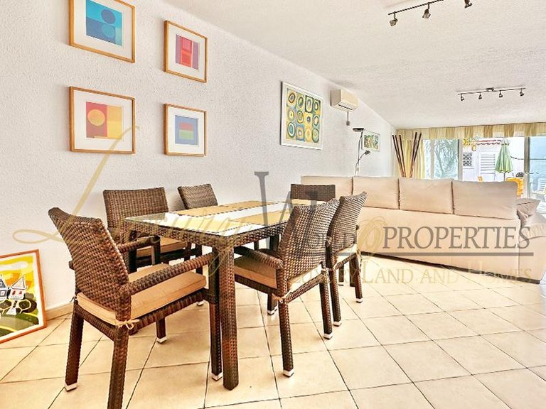 Villa for Sale in Playa De Las Americas, Tenerife, España 5