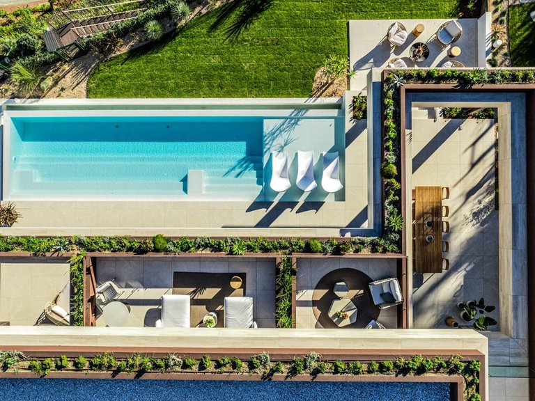 Villa for Sale in Benahavís, Malaga 32