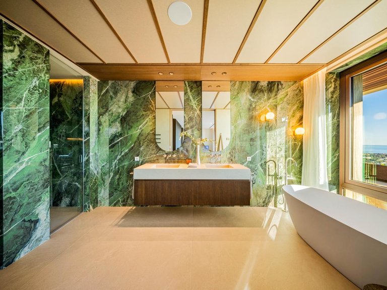 Villa for Sale in Benahavís, Malaga 31