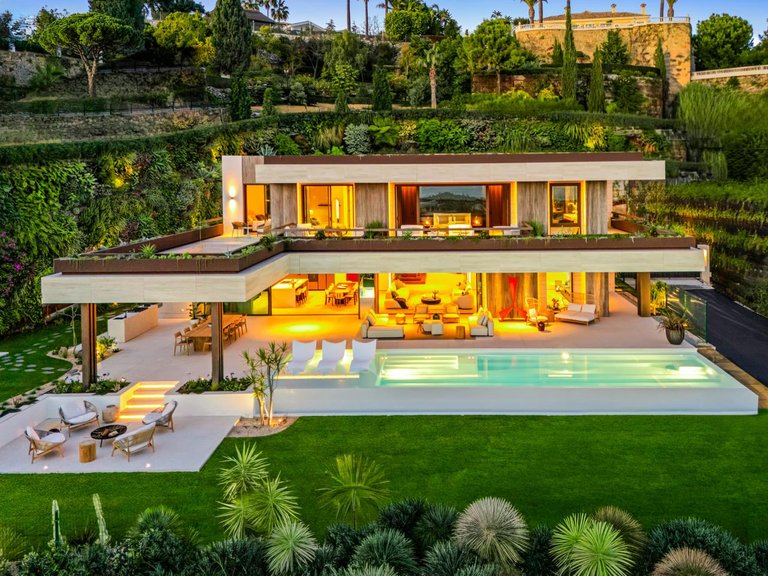 Villa for Sale in Benahavís, Malaga 1