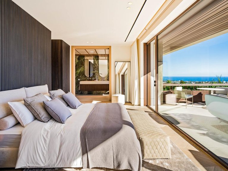 Villa for Sale in Benahavís, Malaga 15