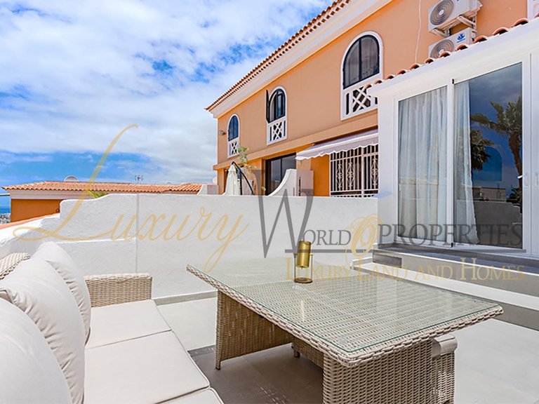 Town House for Sale in Costa Adeje, Tenerife, España 4