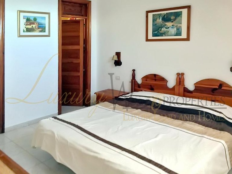 Town House for Sale in Playa De Las Americas, Tenerife, España 8