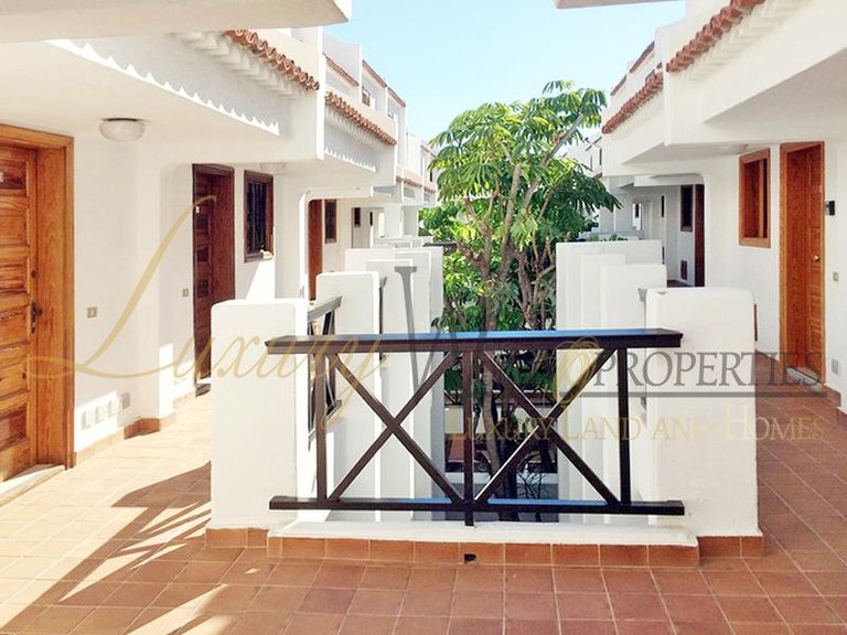 Town House for Sale in Playa De Las Americas, Tenerife, España 10