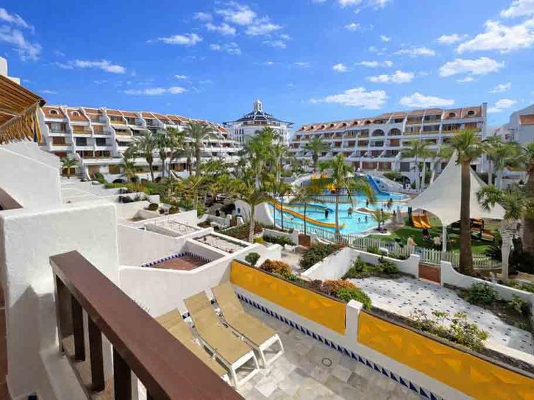 Apartment for Sale in Playa De Las Americas, Tenerife, España 3