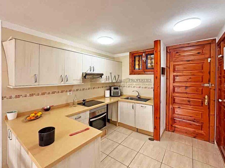 Apartment for Sale in Playa De Las Americas, Tenerife, España 8