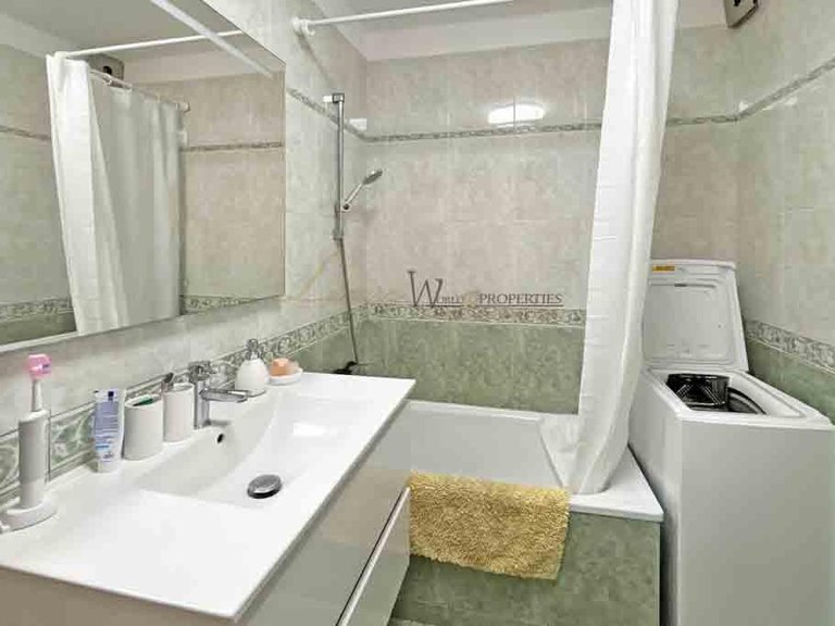 Apartment for Sale in Playa De Las Americas, Tenerife, España 15