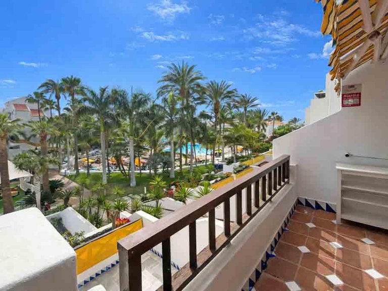 Apartment for Sale in Playa De Las Americas, Tenerife, España 2
