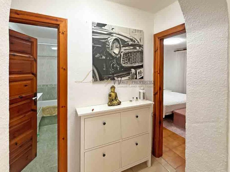 Apartment for Sale in Playa De Las Americas, Tenerife, España 12