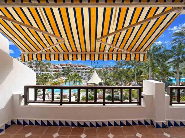 Apartment for Sale in Playa De Las Americas, Tenerife, España 4