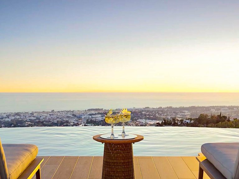 Apartment for Sale in Benahavís, Malaga 16