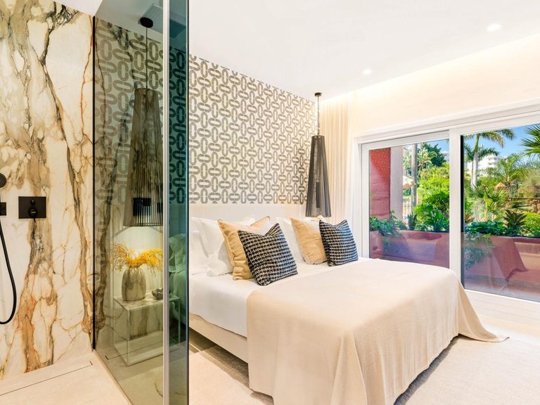 Apartment for Sale in Estepona, Malaga 14