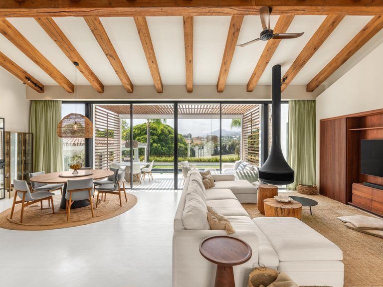 Villa for Sale in Estepona, Malaga 8