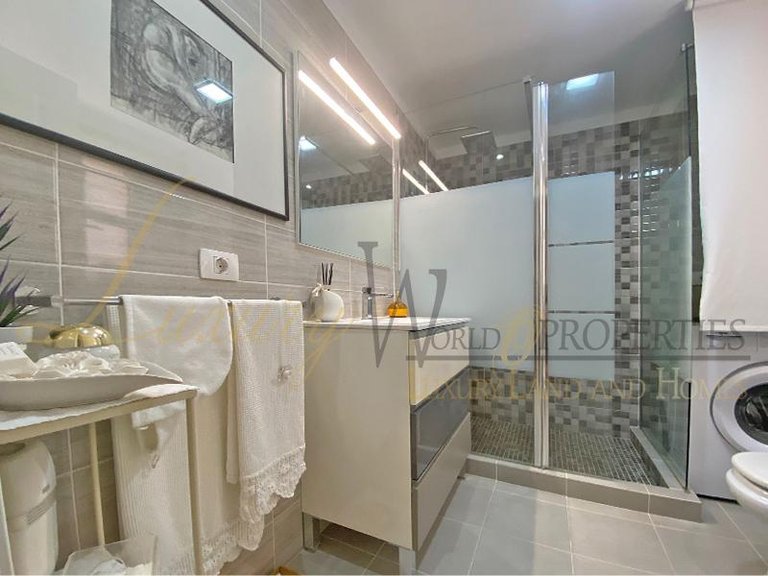 Apartment for Sale in Costa Adeje, Tenerife, España 16