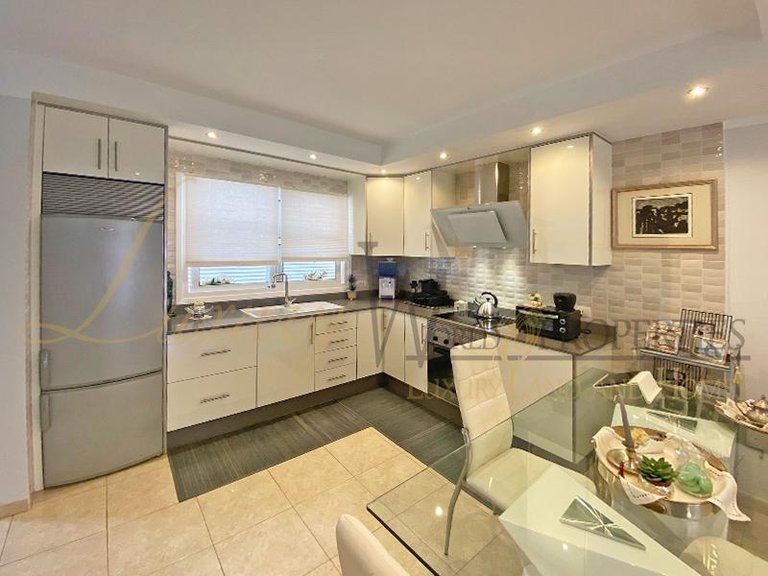 Apartment for Sale in Costa Adeje, Tenerife, España 11