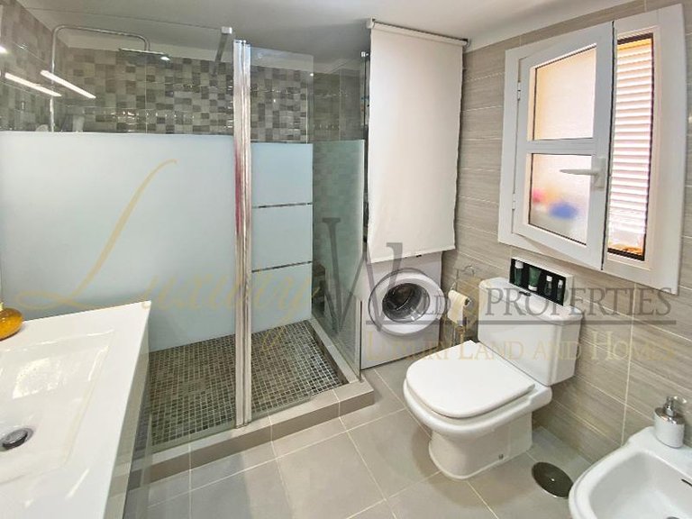 Apartment for Sale in Costa Adeje, Tenerife, España 15