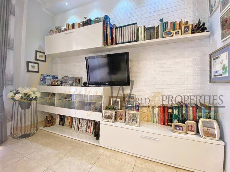 Apartment for Sale in Costa Adeje, Tenerife, España 3