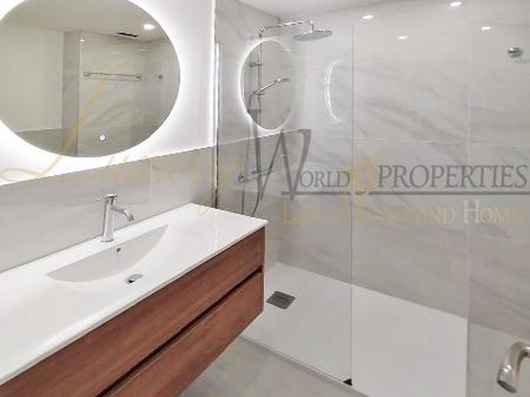 Apartment for Sale in Costa Adeje, Tenerife, España 12