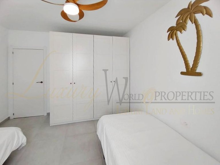 Apartment for Sale in Costa Adeje, Tenerife, España 11