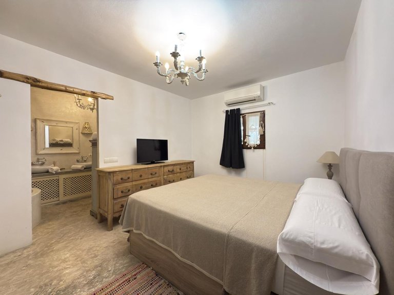 Villa for Sale in Sant Josep De Sa Talaia, Balearic Islands 21