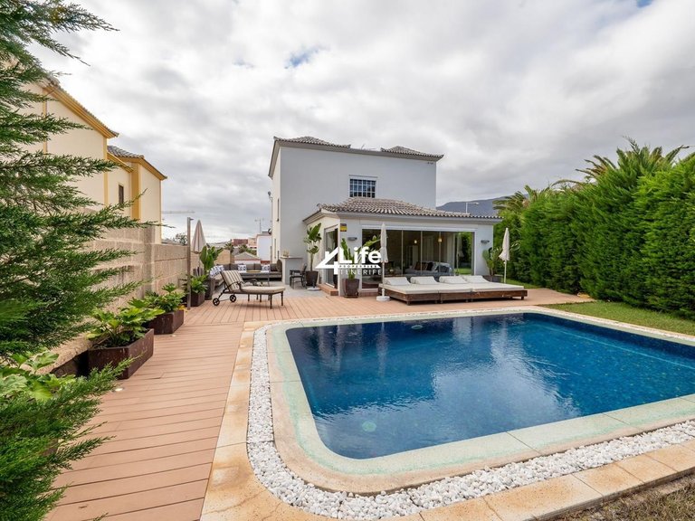 Villa for Sale in Costa Adeje, Adeje 1