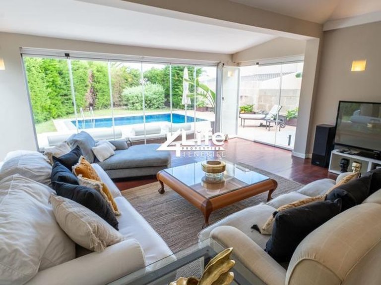 Villa for Sale in Costa Adeje, Adeje 7