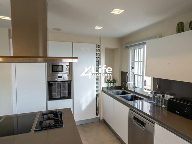 Villa for Sale in Costa Adeje, Adeje 14